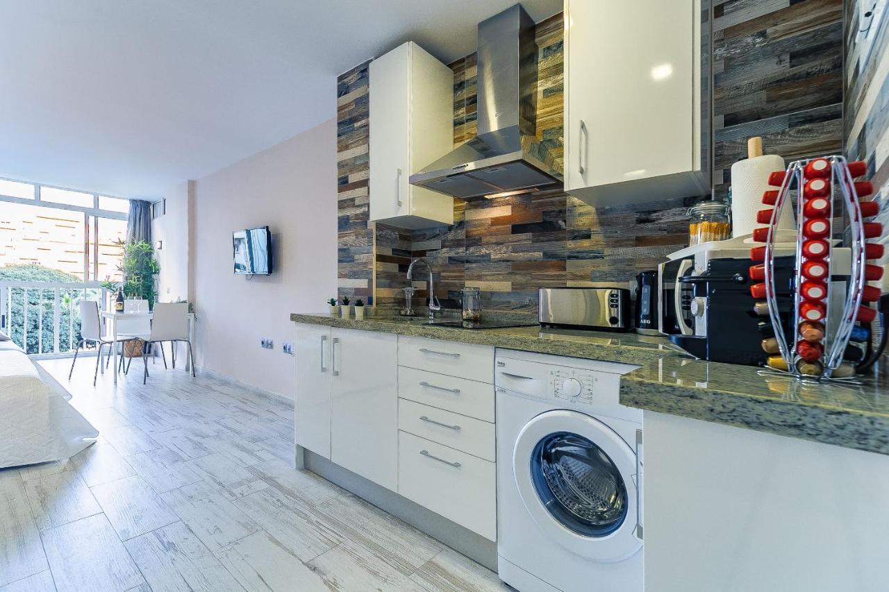 Sun Coast Benalmadena -- Superb Studio With 4 Pools, Gardens & Breakfast 外观 照片