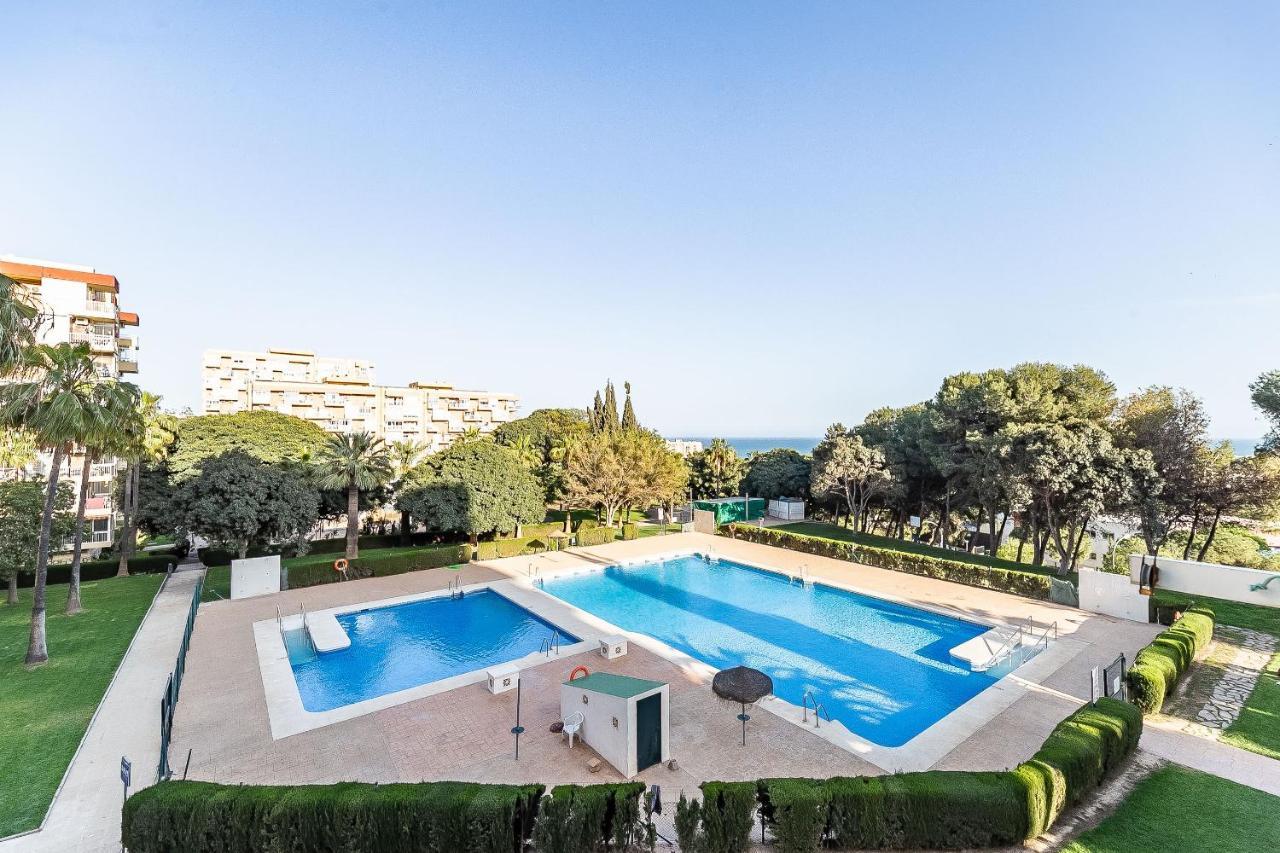 Sun Coast Benalmadena -- Superb Studio With 4 Pools, Gardens & Breakfast 外观 照片