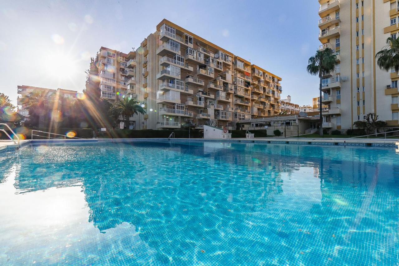 Sun Coast Benalmadena -- Superb Studio With 4 Pools, Gardens & Breakfast 外观 照片
