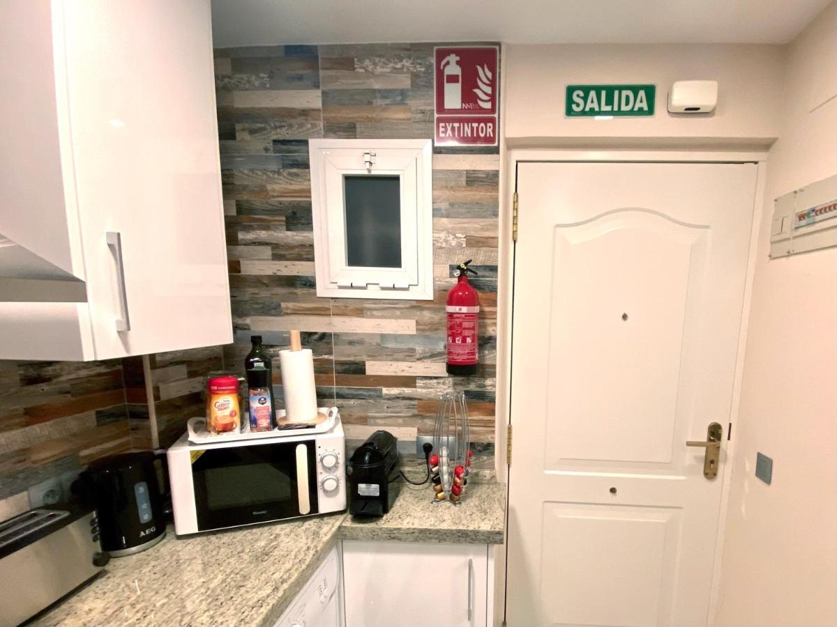 Sun Coast Benalmadena -- Superb Studio With 4 Pools, Gardens & Breakfast 外观 照片