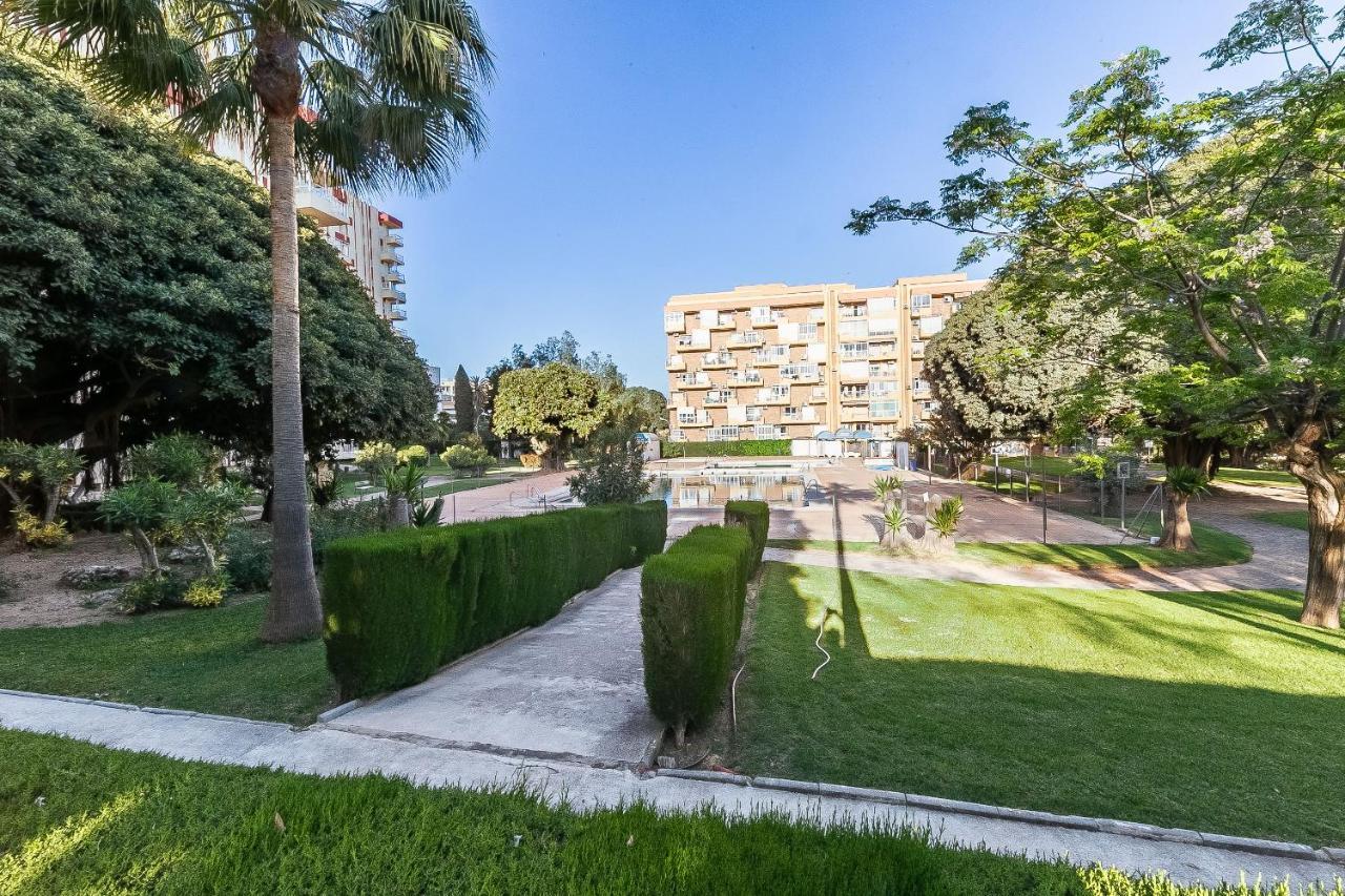 Sun Coast Benalmadena -- Superb Studio With 4 Pools, Gardens & Breakfast 外观 照片