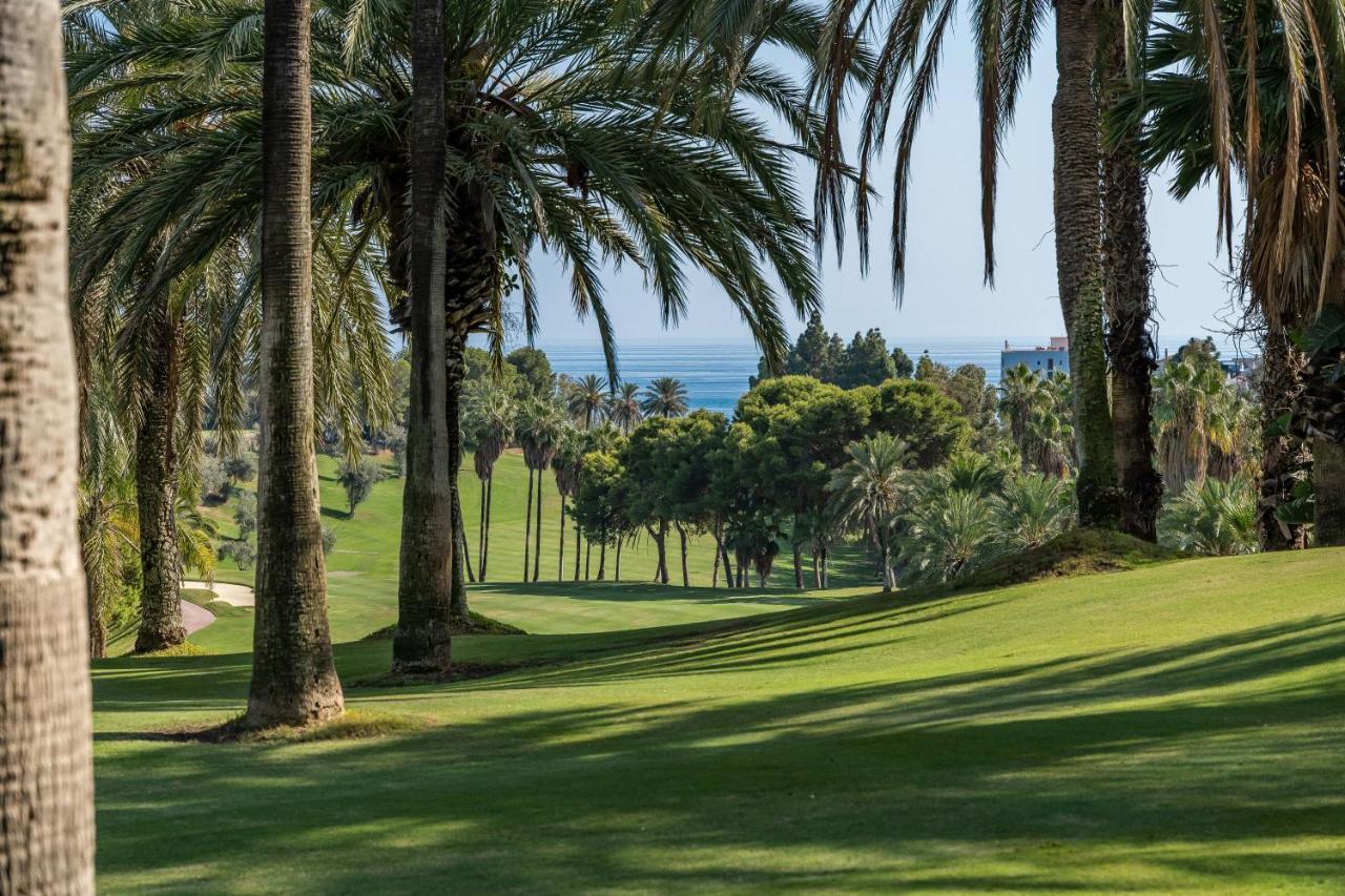 Sun Coast Benalmadena -- Superb Studio With 4 Pools, Gardens & Breakfast 外观 照片